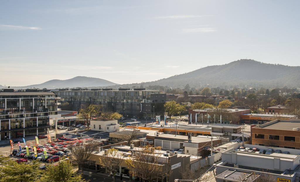 Mantra On Northbourne Aparthotel Canberra Exterior photo