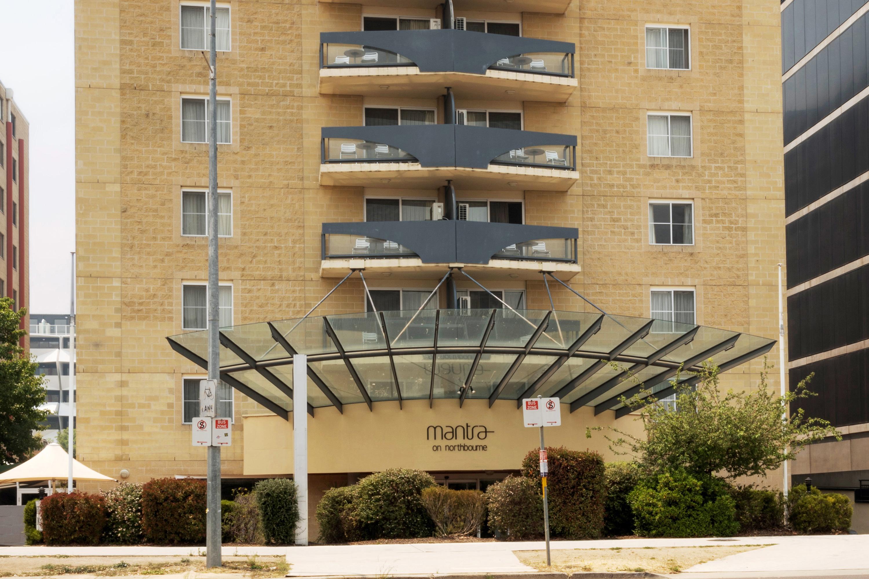 Mantra On Northbourne Aparthotel Canberra Exterior photo