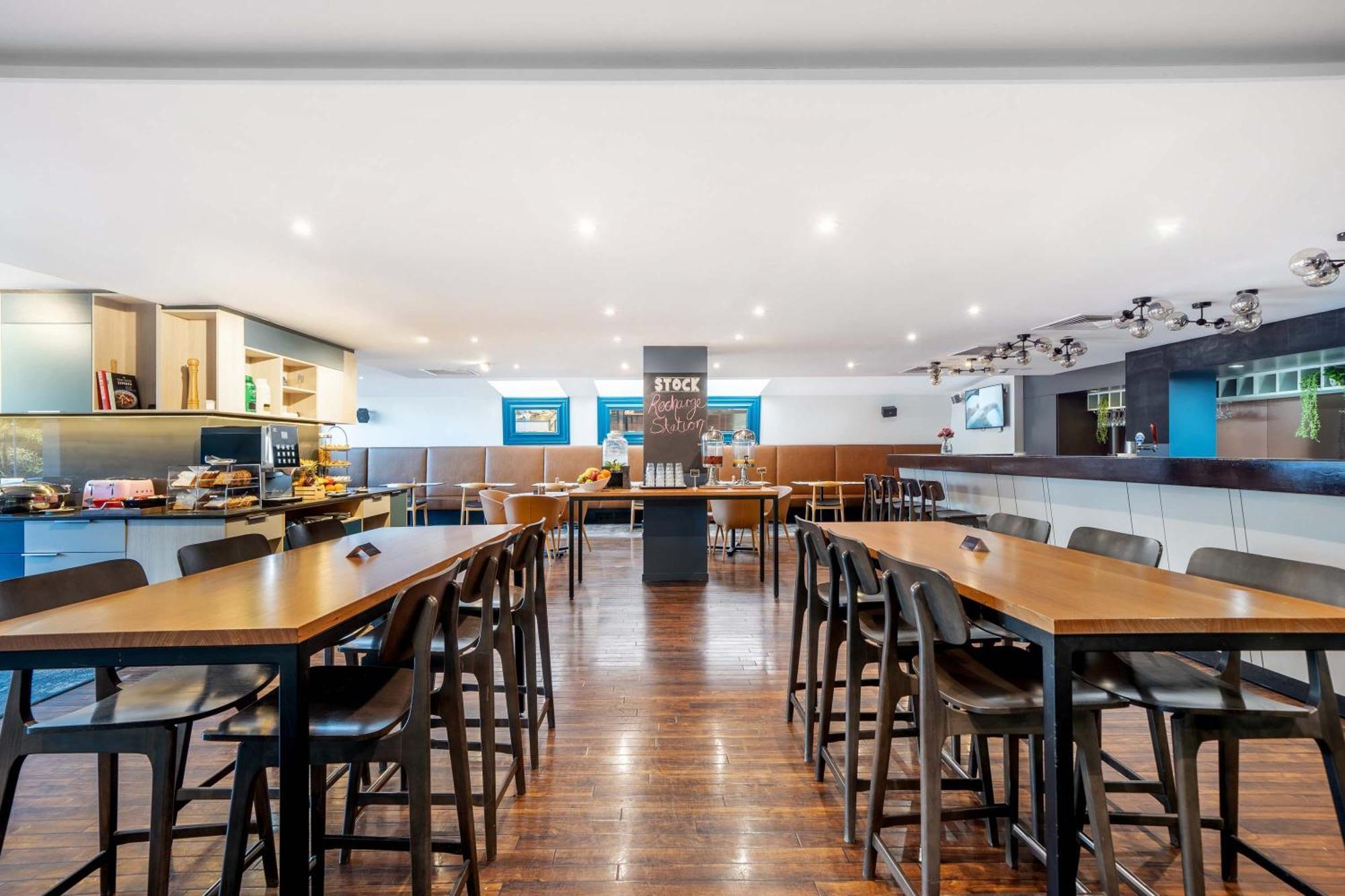 Mantra On Northbourne Aparthotel Canberra Exterior photo